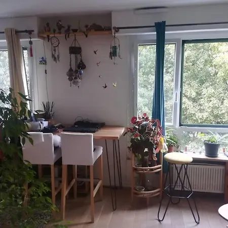 Logement Cosy A 2 Pas Du Parc Des Buttes Chaumont. Appartement