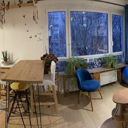 Appartement Logement Cosy A 2 Pas Du Parc Des Buttes Chaumont.