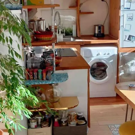 Logement Cosy A 2 Pas Du Parc Des Buttes Chaumont. Appartement Paris