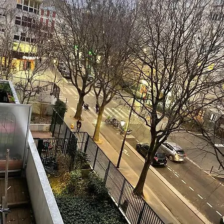 Logement Cosy A 2 Pas Du Parc Des Buttes Chaumont. Appartement *