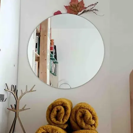 Logement Cosy A 2 Pas Du Parc Des Buttes Chaumont.