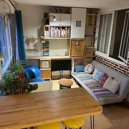 Logement Cosy A 2 Pas Du Parc Des Buttes Chaumont. Appartement Paris