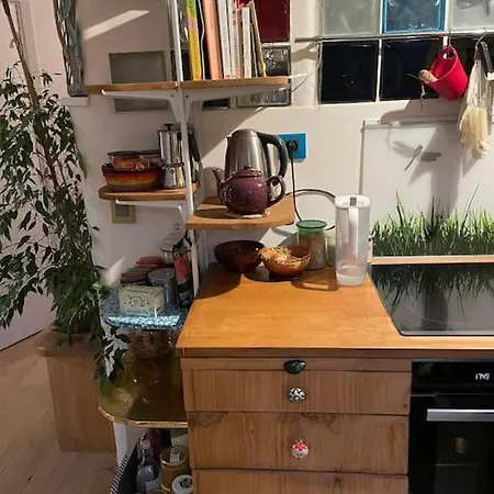 Logement Cosy A 2 Pas Du Parc Des Buttes Chaumont. * Paris